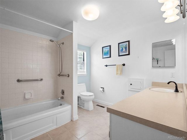 6376 E Long Cir S, Centennial, CO 80112