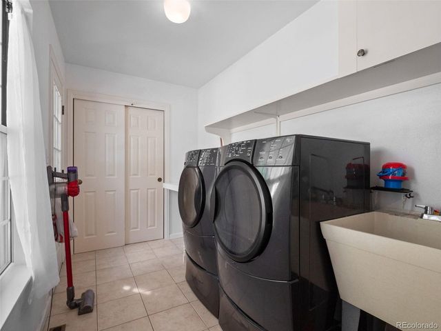6376 E Long Cir S, Centennial, CO 80112