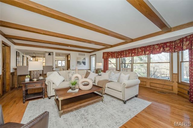 16401 Wilson Farm Drive, Chesterfield, MO 63005