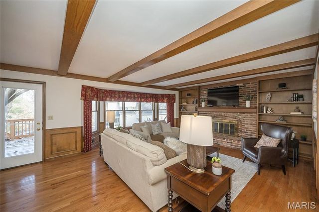 16401 Wilson Farm Drive, Chesterfield, MO 63005