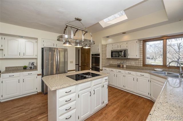 16401 Wilson Farm Drive, Chesterfield, MO 63005