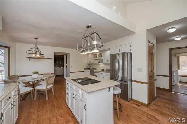 16401 Wilson Farm Drive, Chesterfield, MO 63005