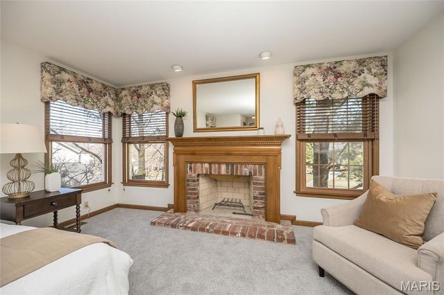 16401 Wilson Farm Drive, Chesterfield, MO 63005