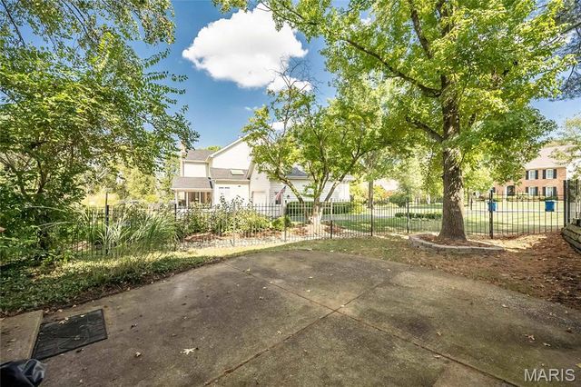 16401 Wilson Farm Drive, Chesterfield, MO 63005