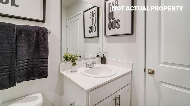 1496 Jarry Avenue, Columbus, OH 43228