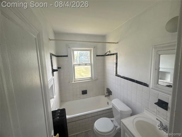 8210 Decatur Street, Detroit, MI 48228