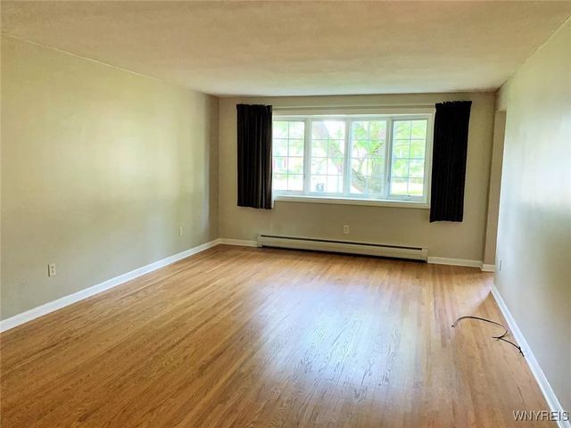 123 Ava Lane, Amherst, NY 14221