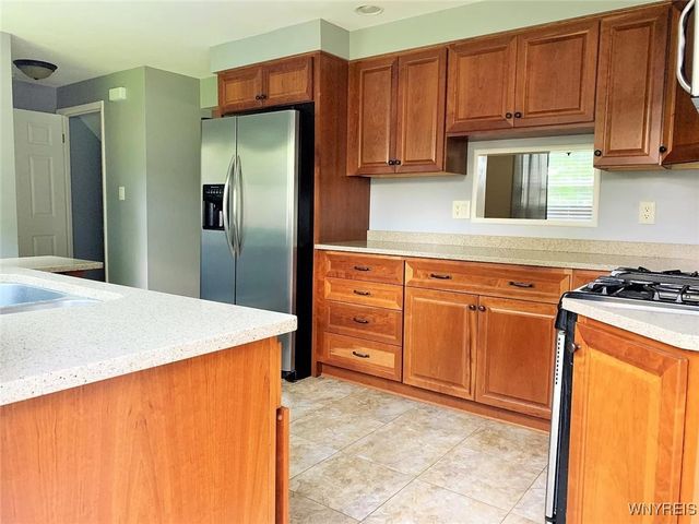 123 Ava Lane, Amherst, NY 14221