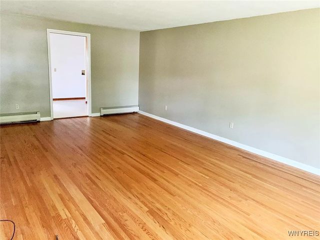 123 Ava Lane, Amherst, NY 14221