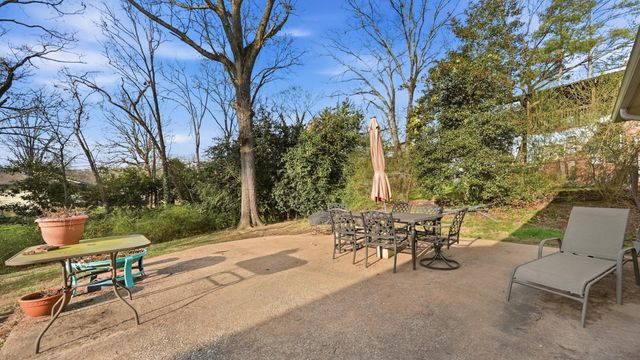 1304 Highcrest Drive, Hixson, TN 37343