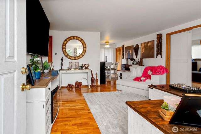 10312 Rainier Avenue SW, Lakewood, WA 98499