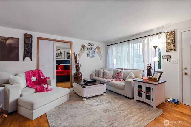 10312 Rainier Avenue SW, Lakewood, WA 98499