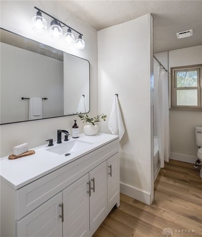 2006 S Linda Drive, Bellbrook, OH 45305