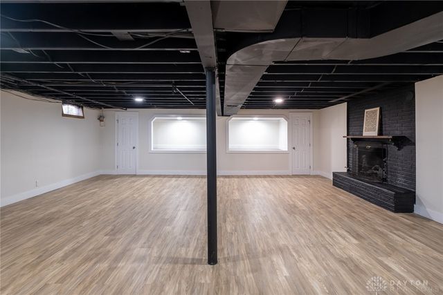 2006 S Linda Drive, Bellbrook, OH 45305