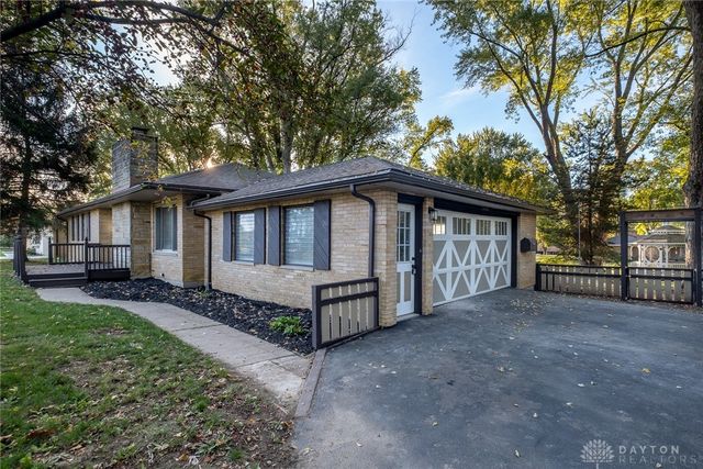 2006 S Linda Drive, Bellbrook, OH 45305