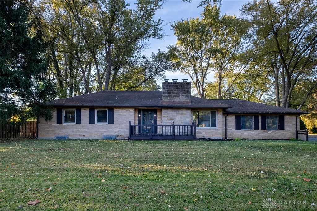 2006 S Linda Drive, Bellbrook, OH 45305