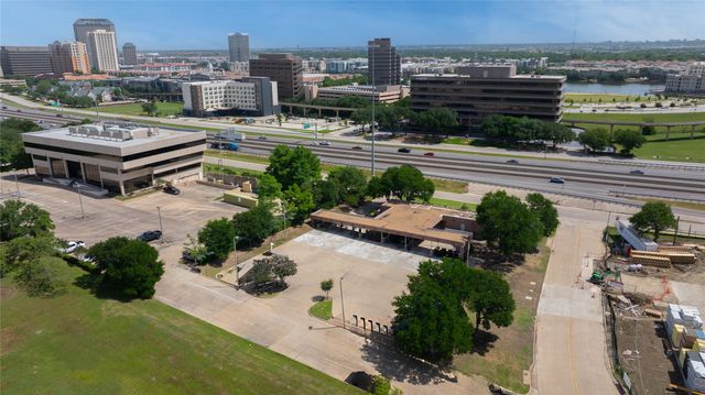 460 E John W Carpenter, Irving, TX 75062