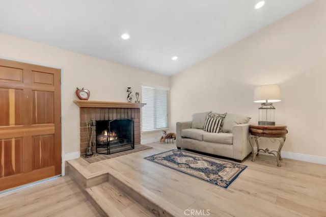 10121 Larwin Avenue 3, Chatsworth, CA 91311