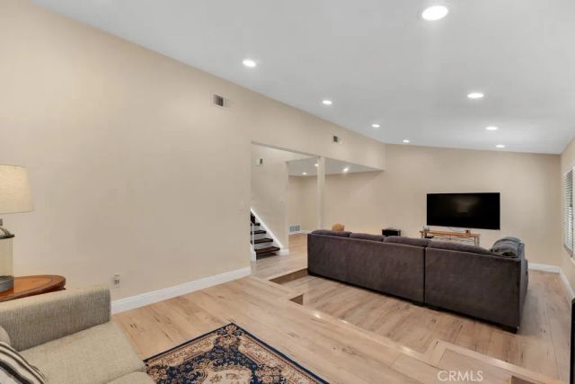 10121 Larwin Avenue 3, Chatsworth, CA 91311