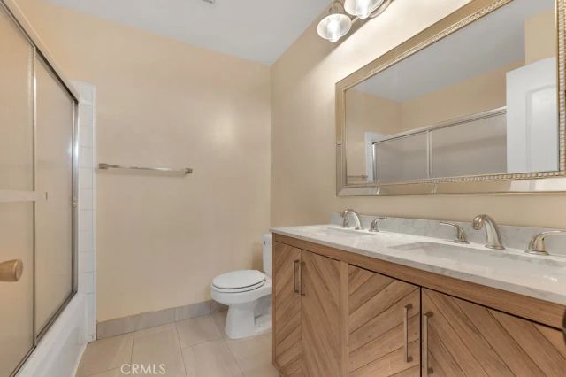 10121 Larwin Avenue 3, Chatsworth, CA 91311