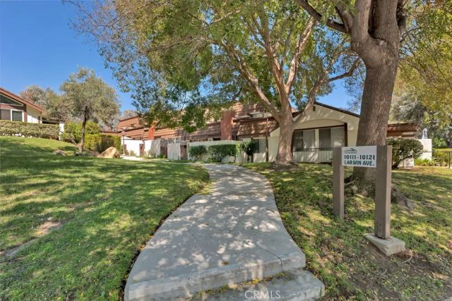10121 Larwin Avenue 3, Chatsworth, CA 91311