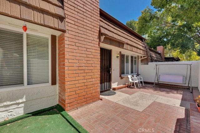 10121 Larwin Avenue 3, Chatsworth, CA 91311