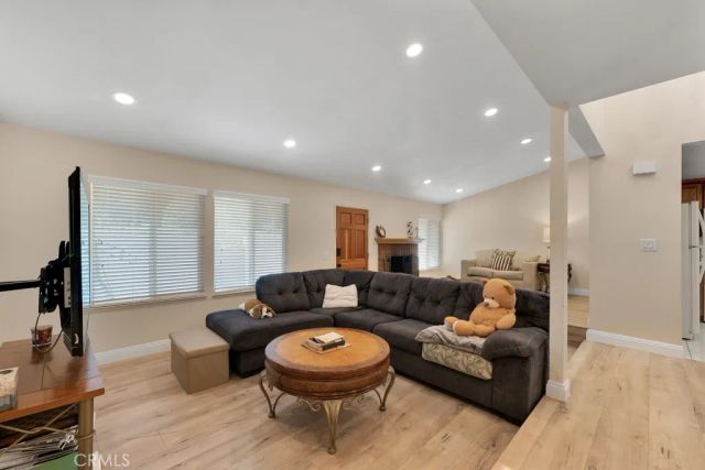 10121 Larwin Avenue 3, Chatsworth, CA 91311