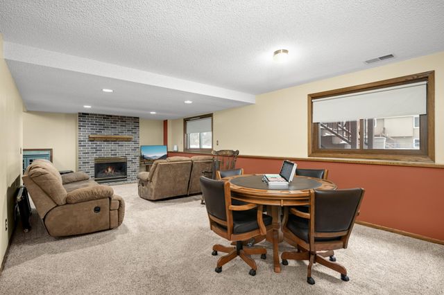 9482 Niagara Lane N, Maple Grove, MN 55369