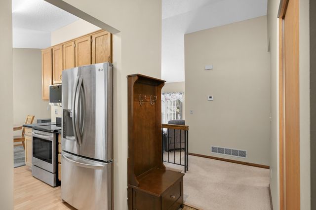 9482 Niagara Lane N, Maple Grove, MN 55369