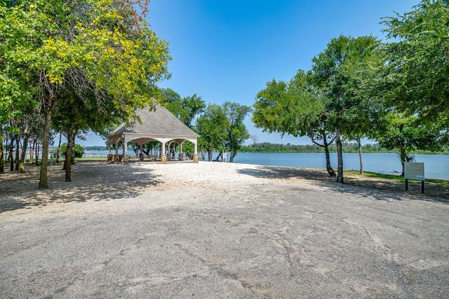 6251 Paper Shell Way, Fort Worth, TX 76179