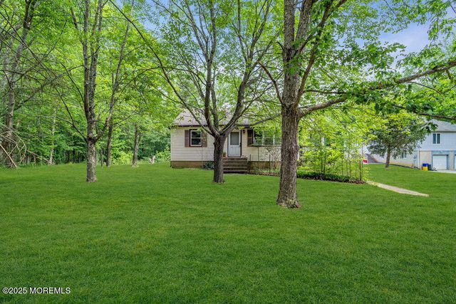 211 E Greystone Road, Old Bridge, NJ 08857