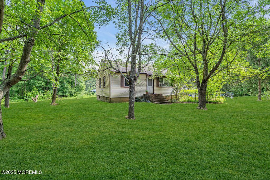 211 E Greystone Road, Old Bridge, NJ 08857