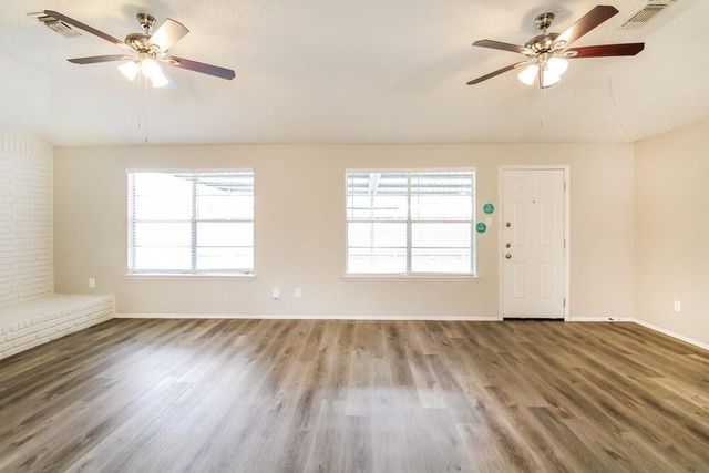 9938 Shell Rock Road, La Porte, TX 77571