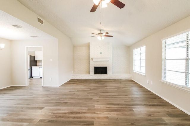 9938 Shell Rock Road, La Porte, TX 77571
