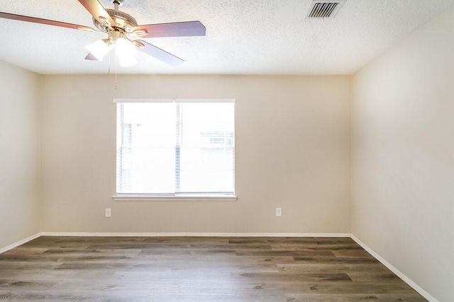 9938 Shell Rock Road, La Porte, TX 77571