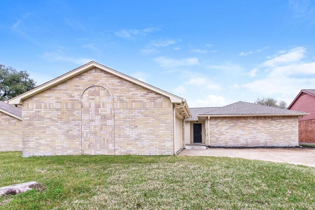 9938 Shell Rock Road, La Porte, TX 77571
