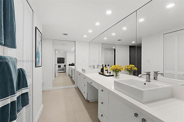 101 Ocean Lane Dr 1013, Key Biscayne, FL 33149