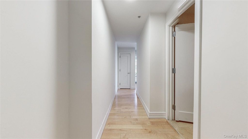 64-05 Yellowstone Boulevard 409S, Forest Hills, NY 11279 — photo 3