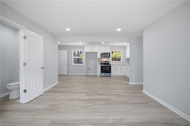 404 Felton RD, Portsmouth, VA 23701