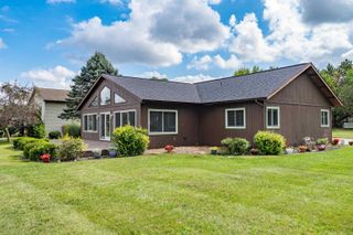 73 EMS T7 Lane, Leesburg, IN 46538