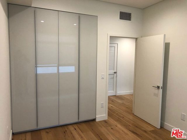 938 S ORANGE GROVE Avenue 201, Los Angeles, CA 90036