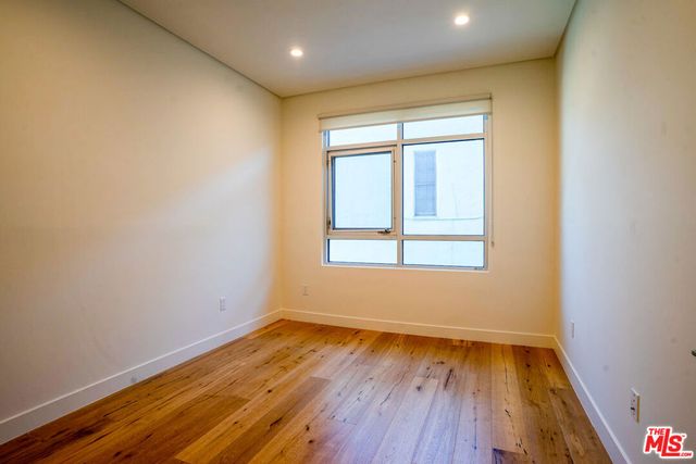 938 S ORANGE GROVE Avenue 201, Los Angeles, CA 90036