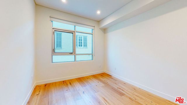 938 S ORANGE GROVE Avenue 201, Los Angeles, CA 90036