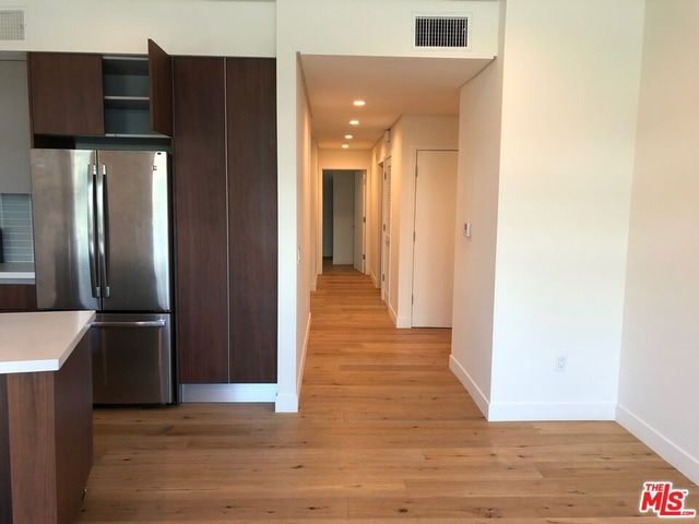 938 S ORANGE GROVE Avenue 201, Los Angeles, CA 90036