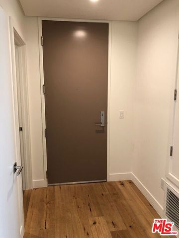 938 S ORANGE GROVE Avenue 201, Los Angeles, CA 90036