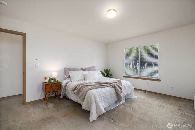 1803 S 30th Street, Mount Vernon, WA 98274