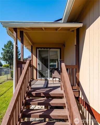 1803 S 30th Street, Mount Vernon, WA 98274