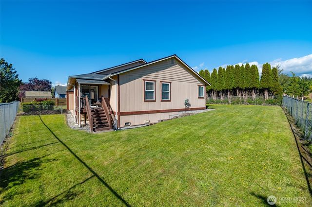 1803 S 30th Street, Mount Vernon, WA 98274