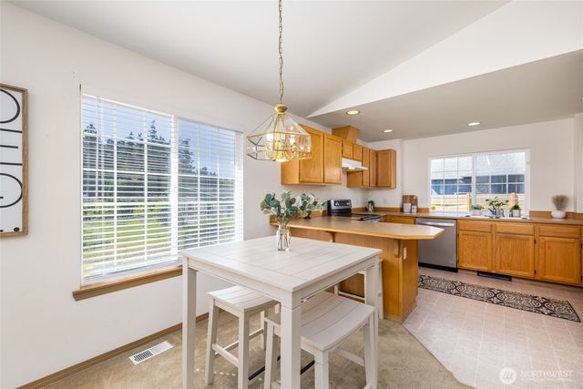 1803 S 30th Street, Mount Vernon, WA 98274