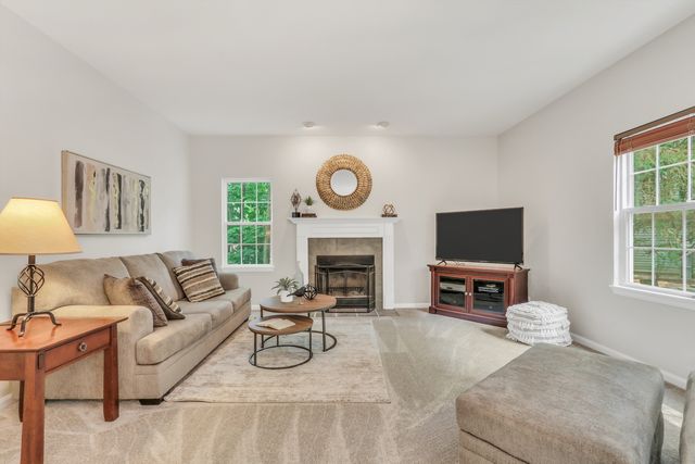 744 Strawberry Fields, Gurnee, IL 60031